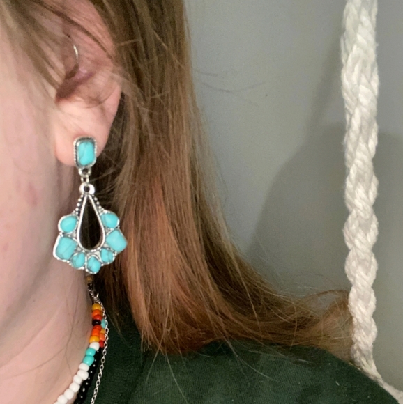 💖 2/$30 Boho Gypsy turquoise beaded silver drop earrings - Picture 5 of 11